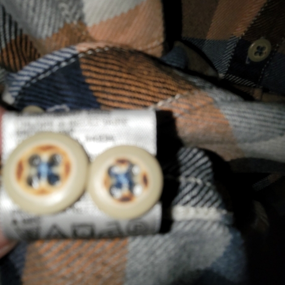 Tommy Bahama Flannel - Picture 8 of 12